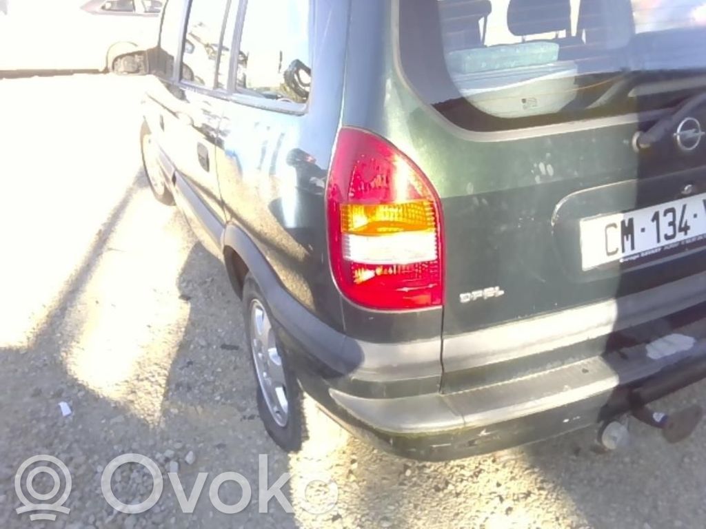 Opel Zafira A Aizmugurējais lukturis virsbūvē 