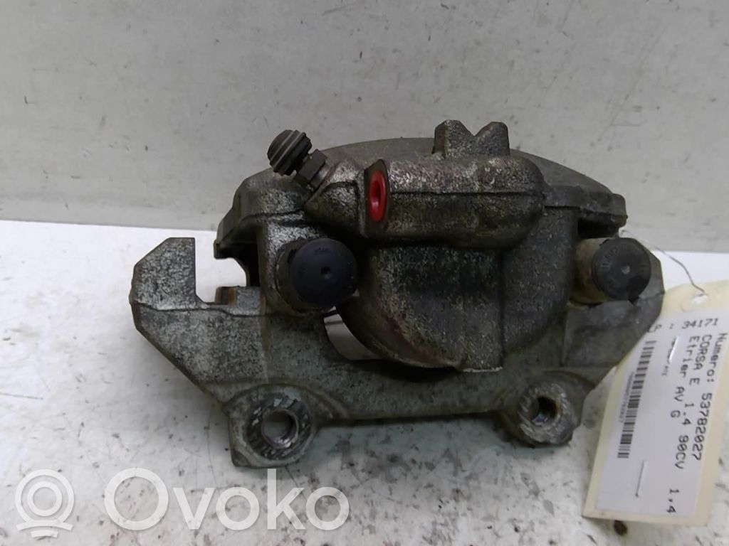 Opel Corsa E Передний суппорт 