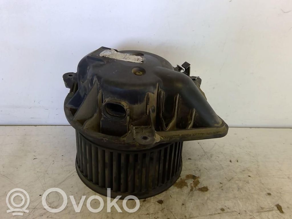 Opel Vivaro Pečiuko ventiliatorius/ putikas 