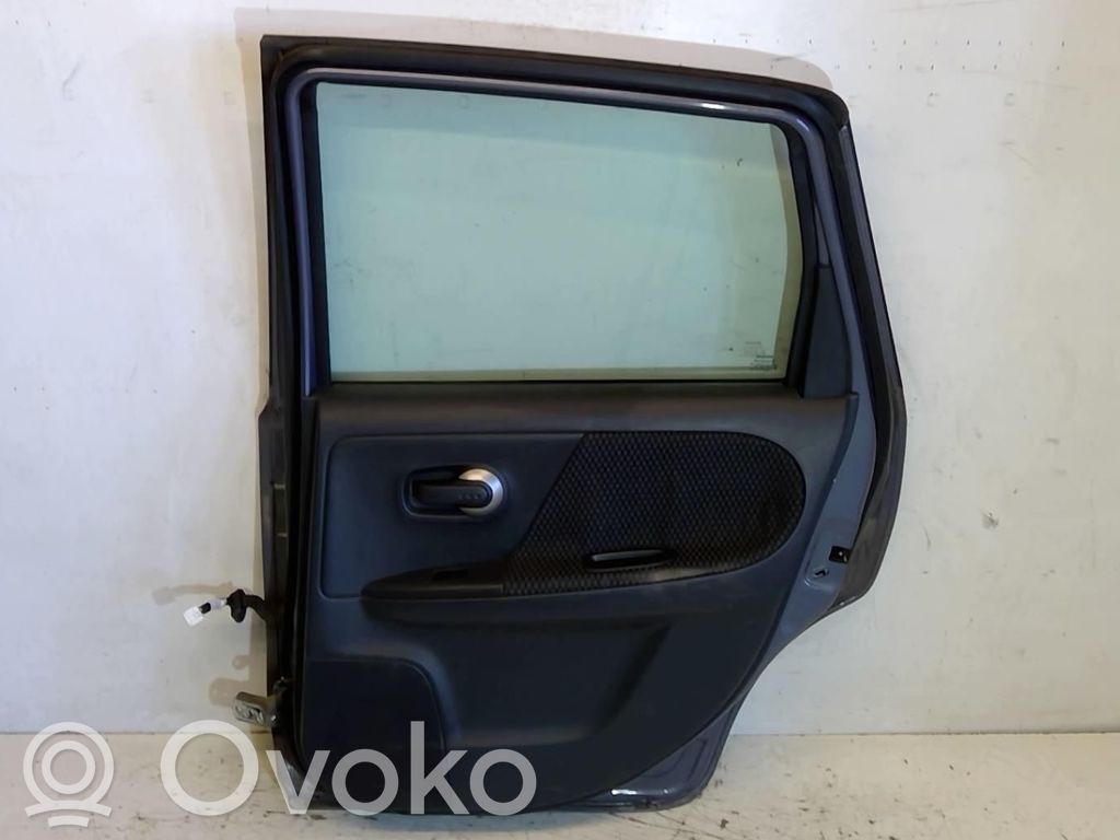 Nissan Note (E11) Galinės durys 