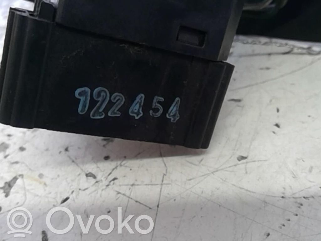 Renault Clio II Indicator stalk 