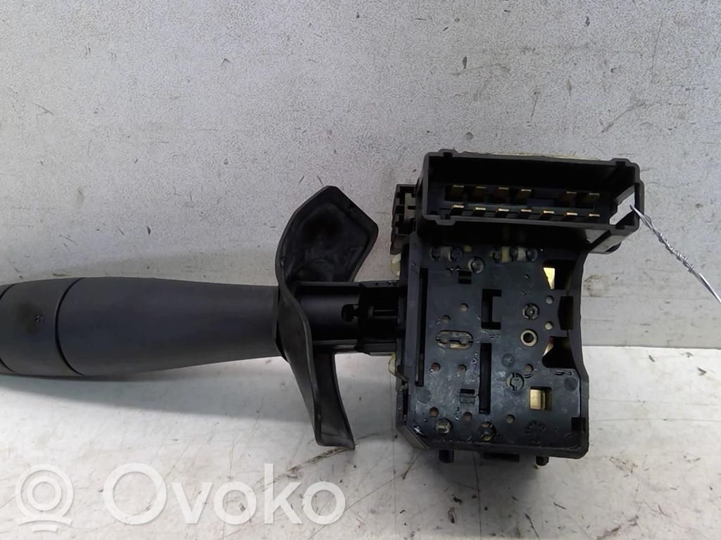 Dacia Logan I Manetka / Przełącznik wycieraczek 