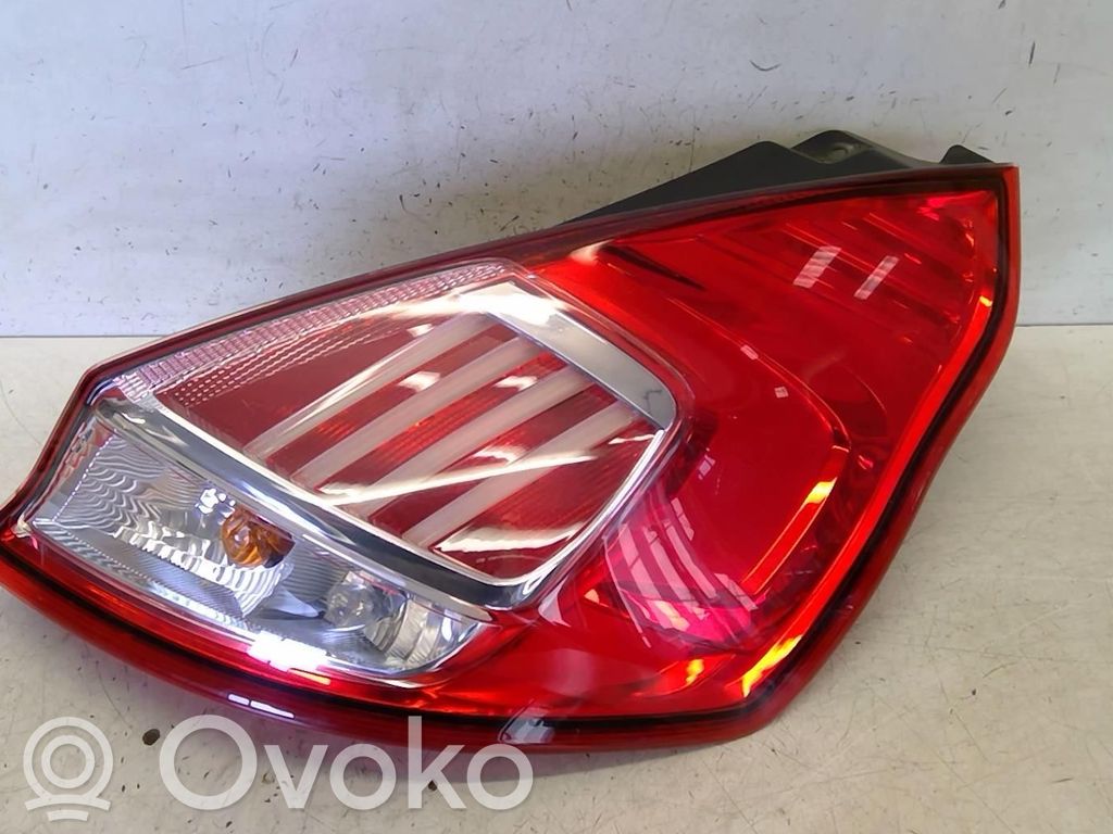 Ford Fiesta Lampă spate în caroserie 
