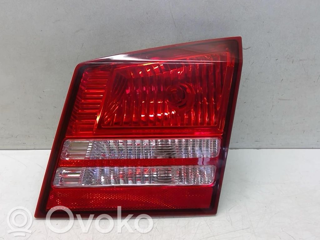 Dodge Journey Aizmugurējais lukturis pārsegā 