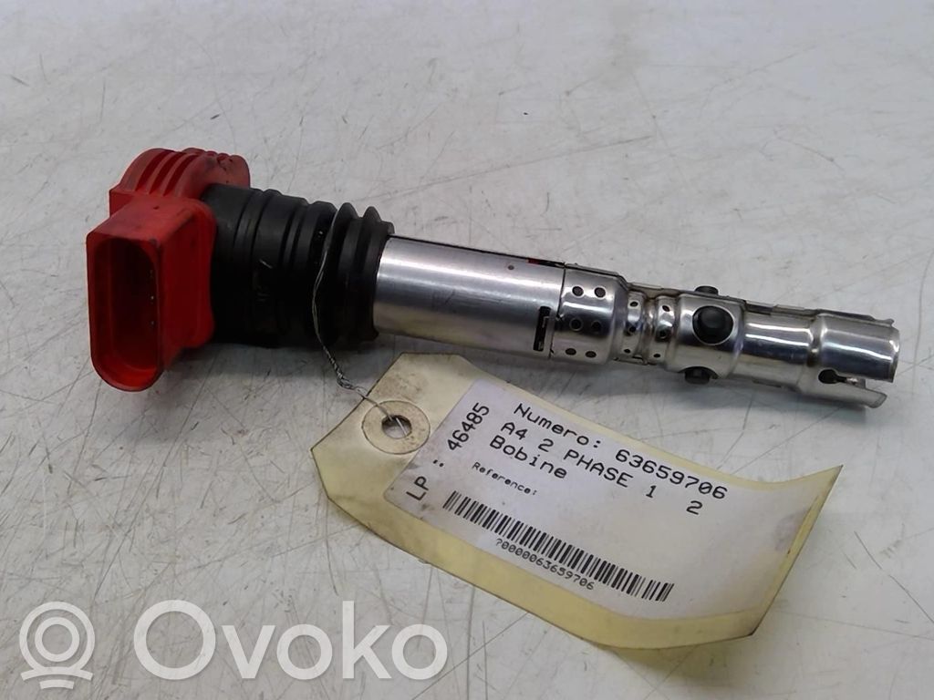 Audi A4 S4 B6 8E 8H Cewka zapłonowa wysokiego napięcia 