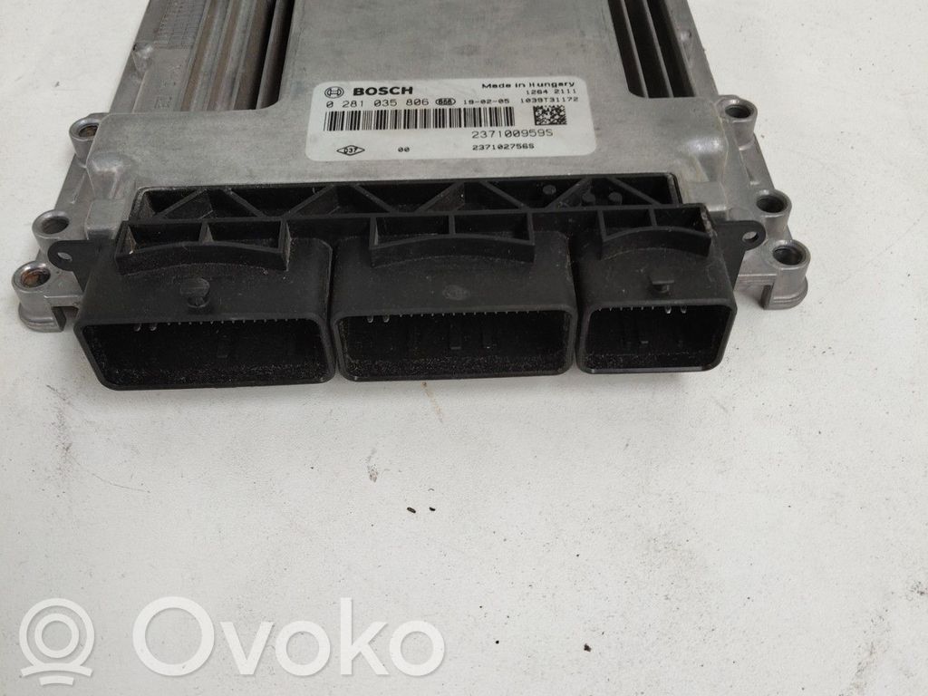 Moottorin ohjainlaite/moduuli