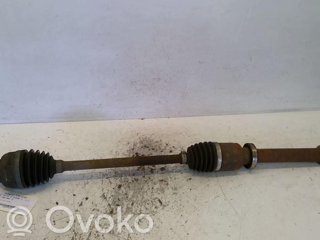 Renault Clio III Front driveshaft 