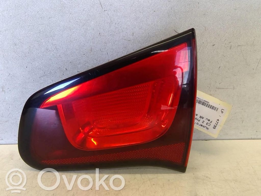 Citroen C3 Aizmugurējais lukturis pārsegā 