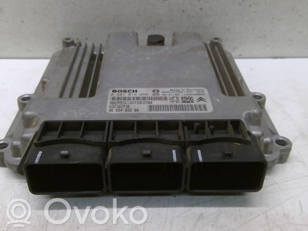 Peugeot 4007 Engine control unit/module 