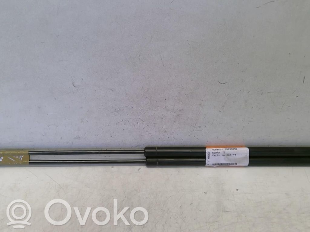 Citroen Xsara Tailgate/trunk strut/damper 