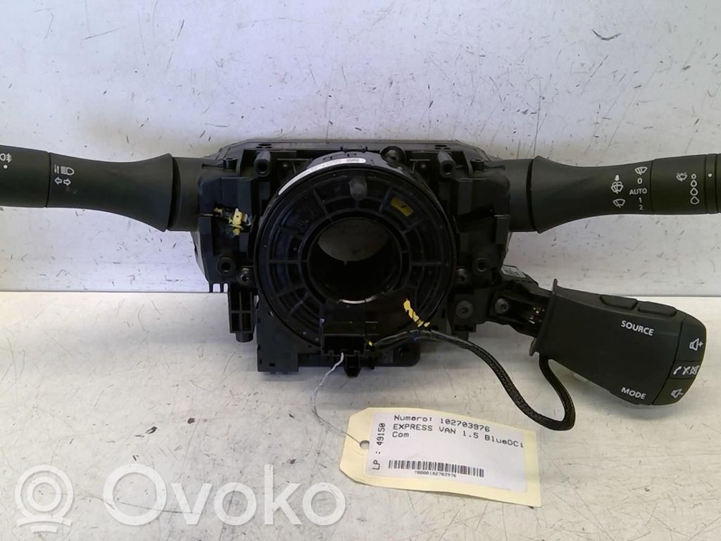 Renault Express Interruptor/palanca de limpiador de luz de giro 
