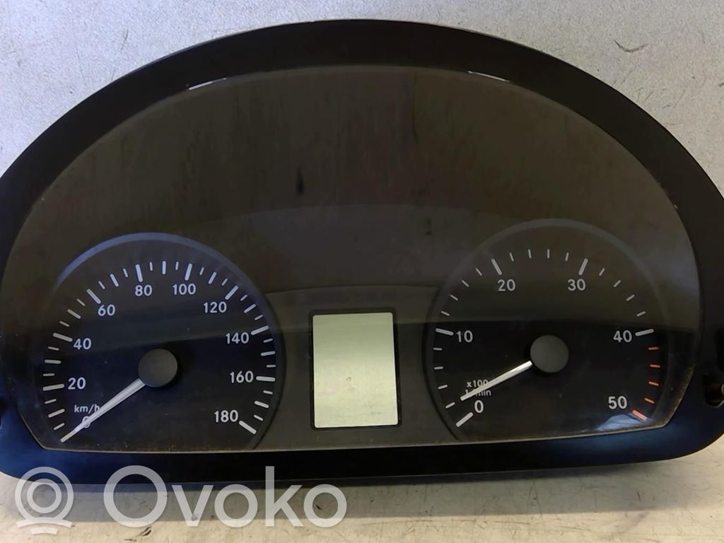 Mercedes-Benz Sprinter W906 Licznik / Prędkościomierz 