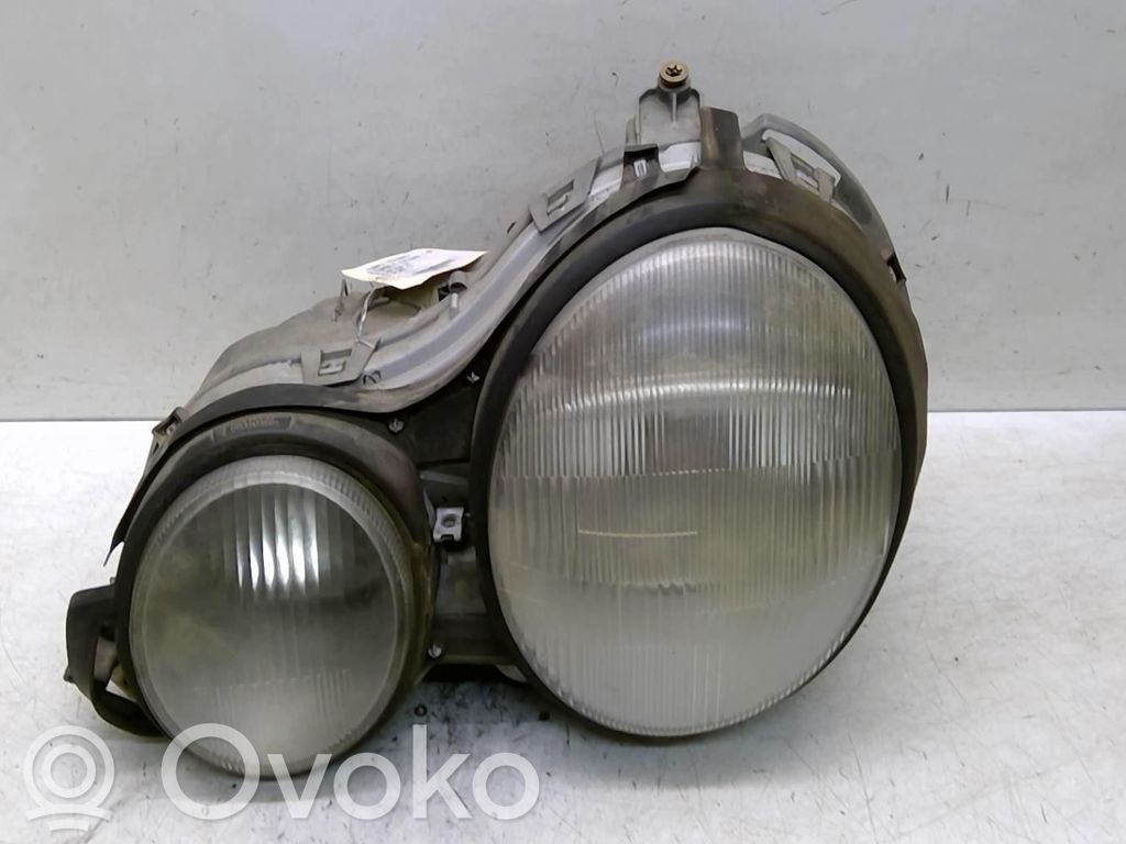 Mercedes-Benz E W210 Scheinwerfer 