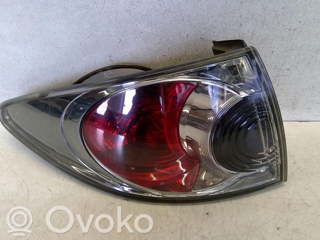 Rear/tail lights   GR4B51180A