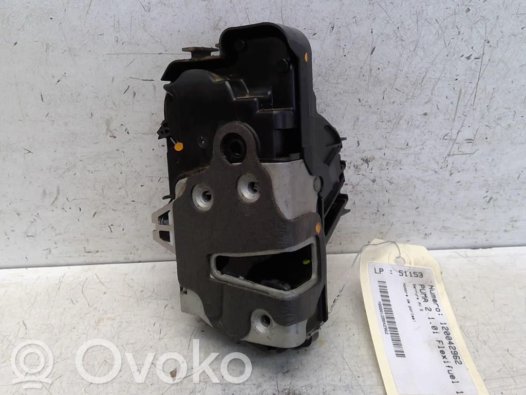 Front door lock   2335352