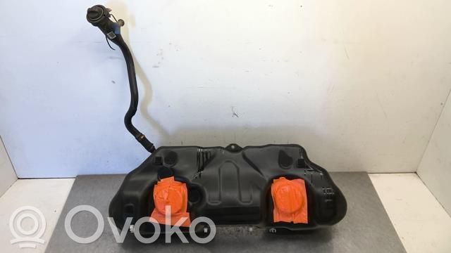 BMW X3 E83 Polttoainesäiliö 