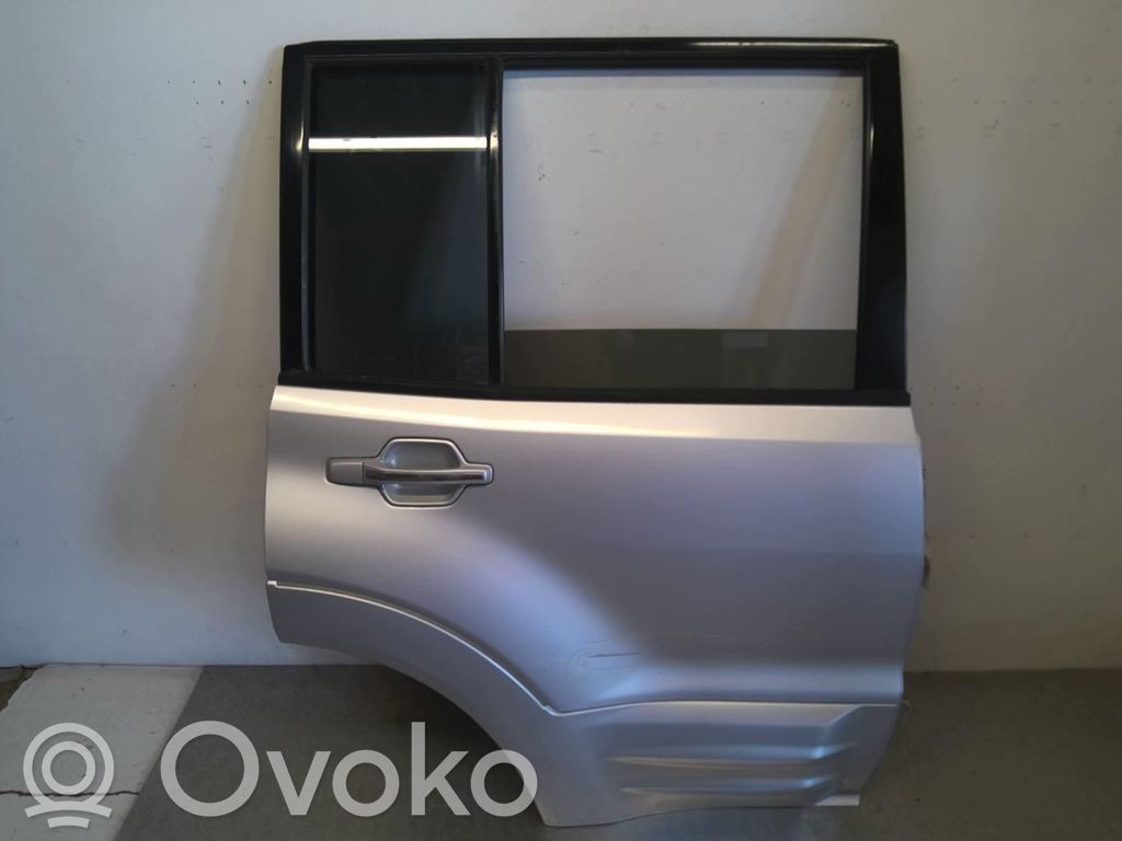 Mitsubishi Pajero Puerta trasera 