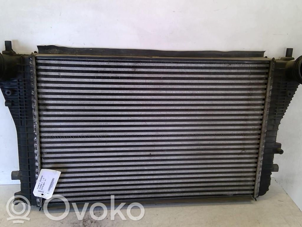 Volkswagen Touran I Intercooler radiator 