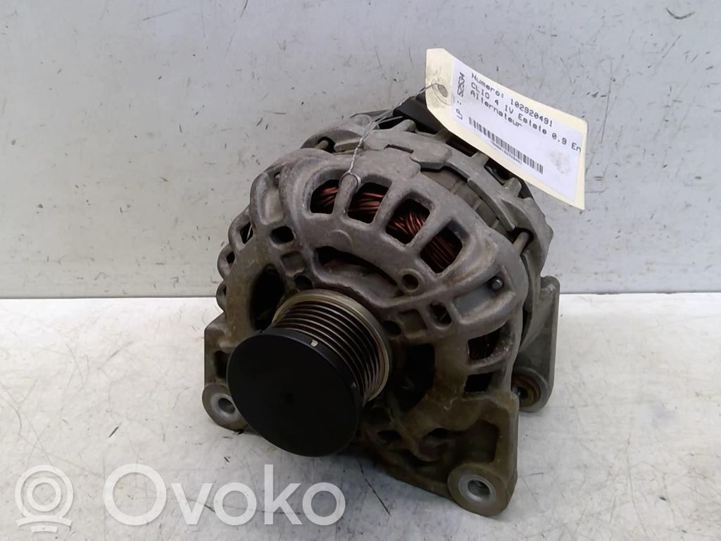 Renault Clio IV Generator/alternator 