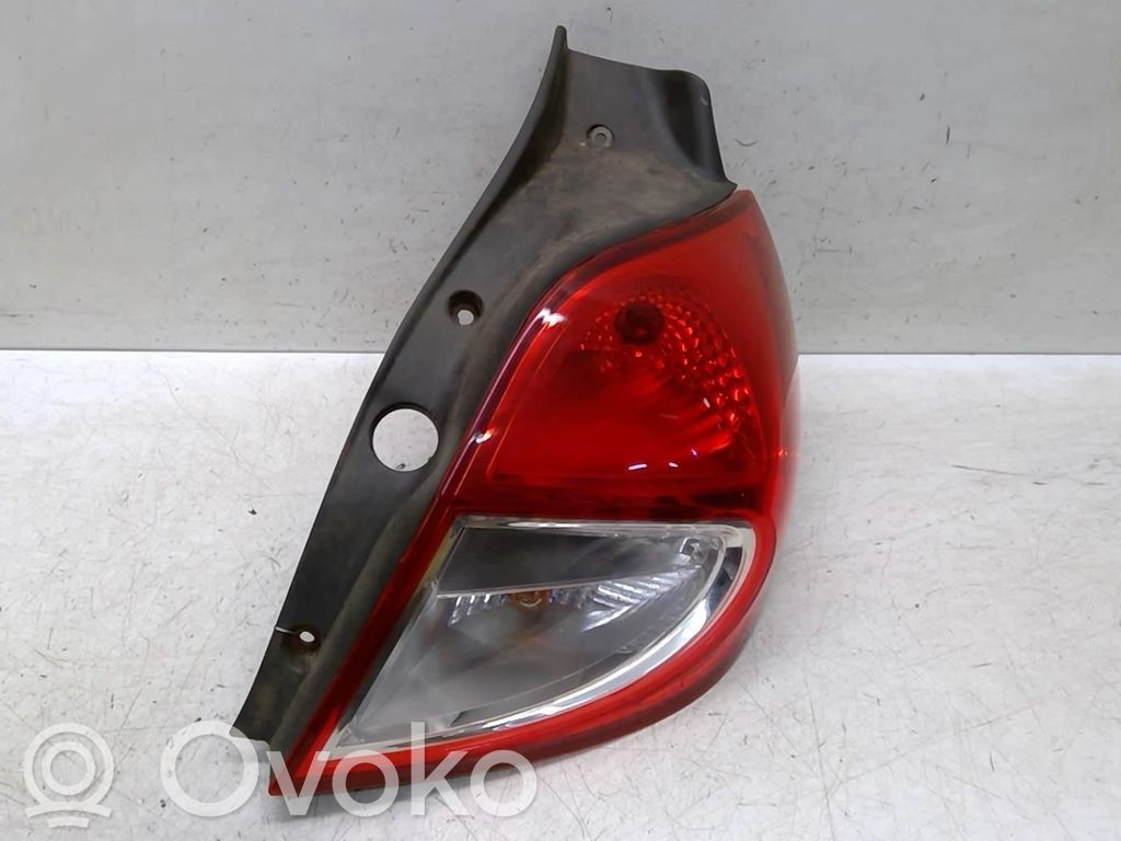 Takavalot   8200886946