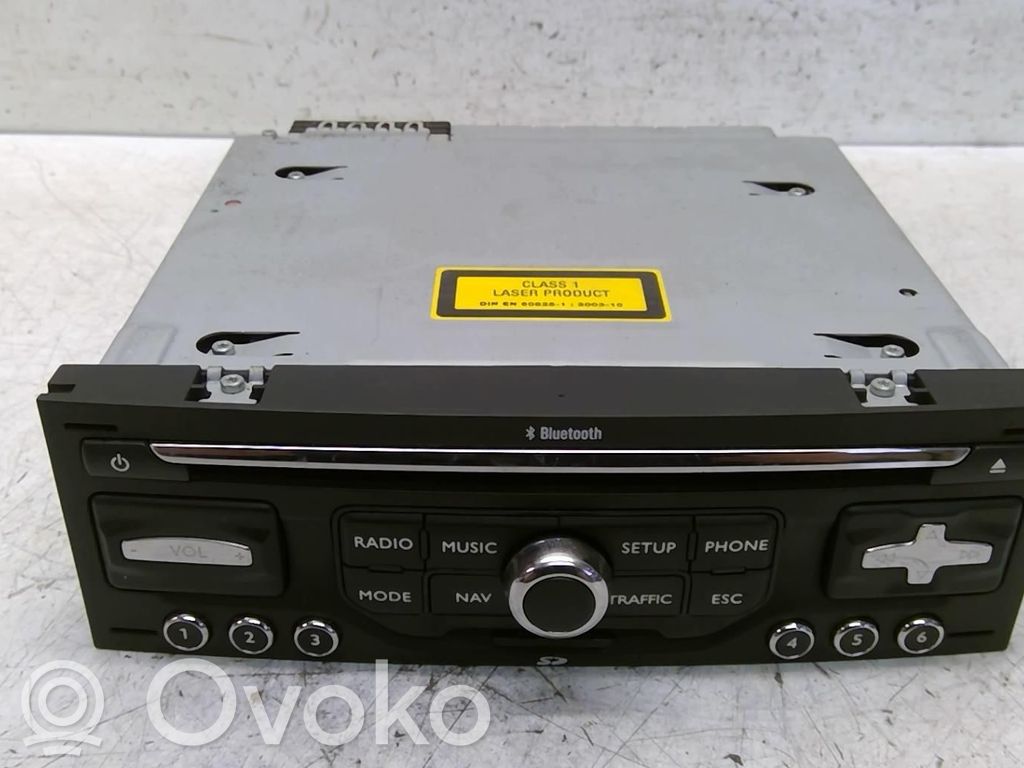 Radio / CD-Player / DVD-Player / Navigation   16106912XT