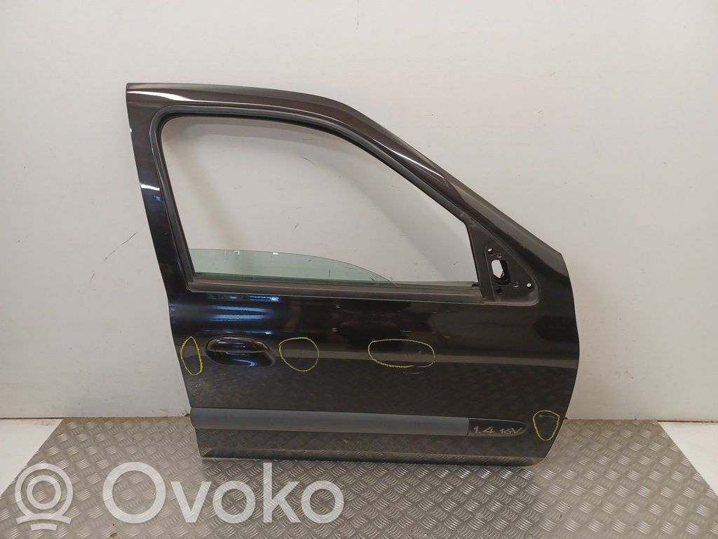 Renault Clio II Puerta delantera 