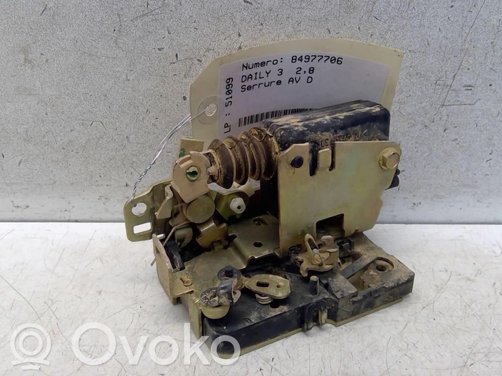 Etuoven lukko
