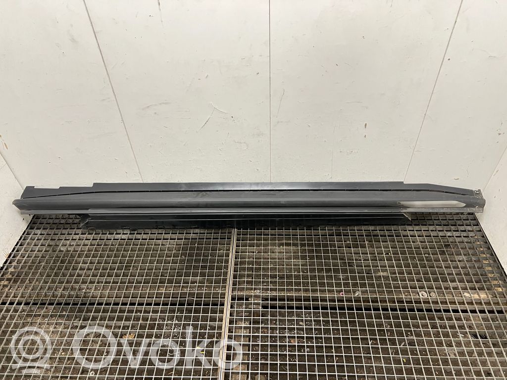 BMW i4 Slenkstis 