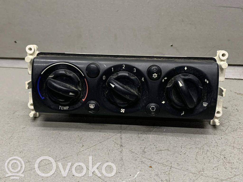Climate control unit   64111502214