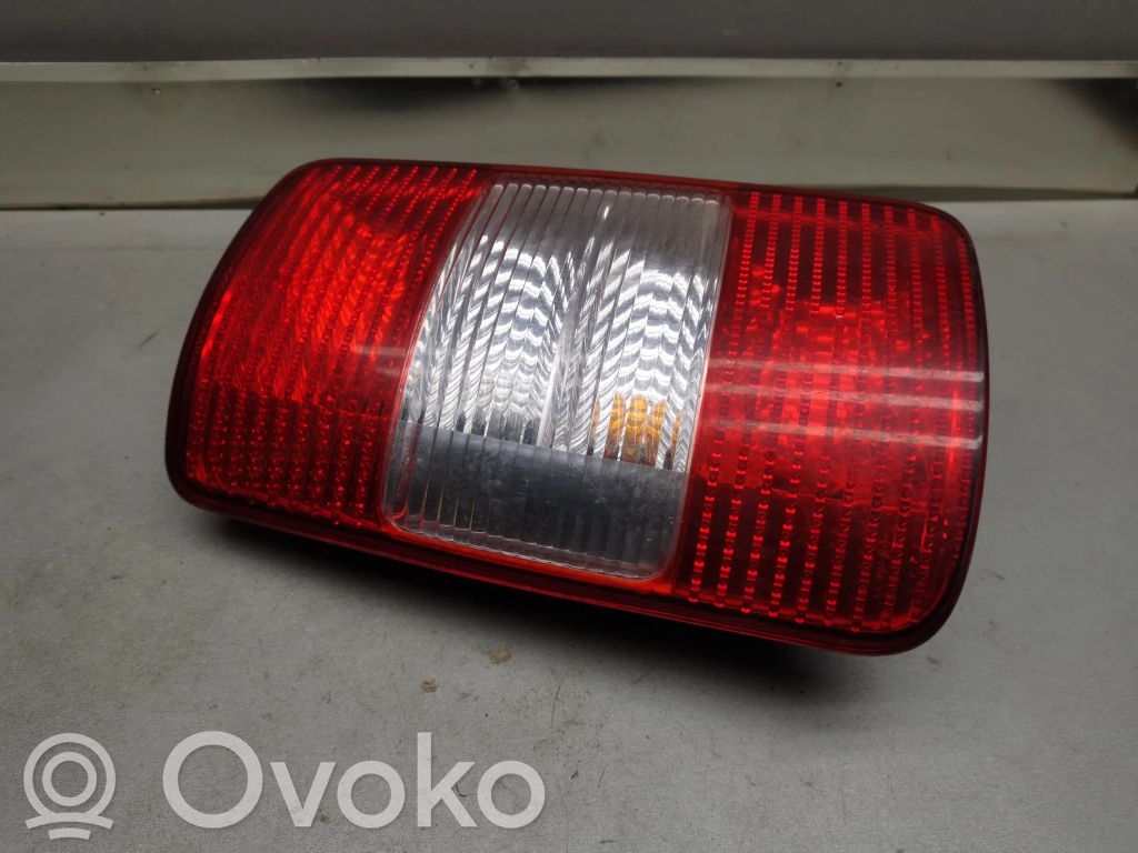 Volkswagen Caddy Lampa tylna 