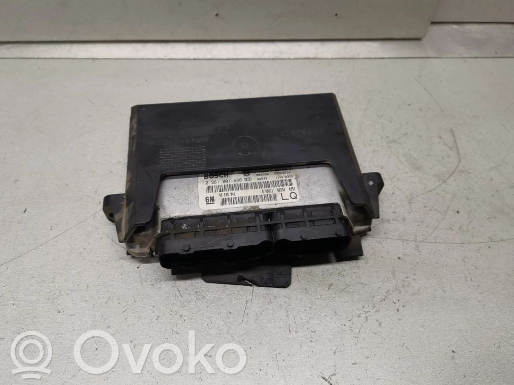 Opel Omega B1 Moottorin ohjainlaite/moduuli 