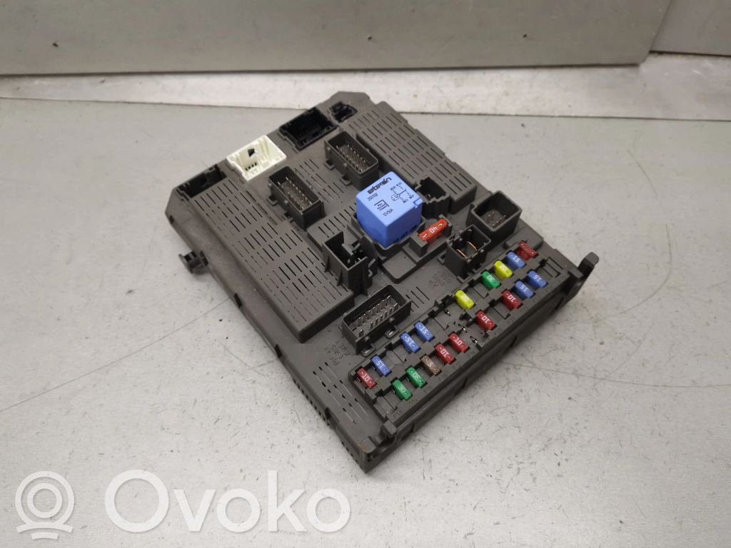 Citroen C8 Sulakemoduuli 