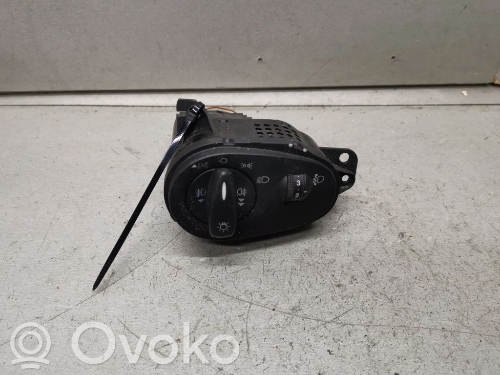 Ford Focus Light switch 