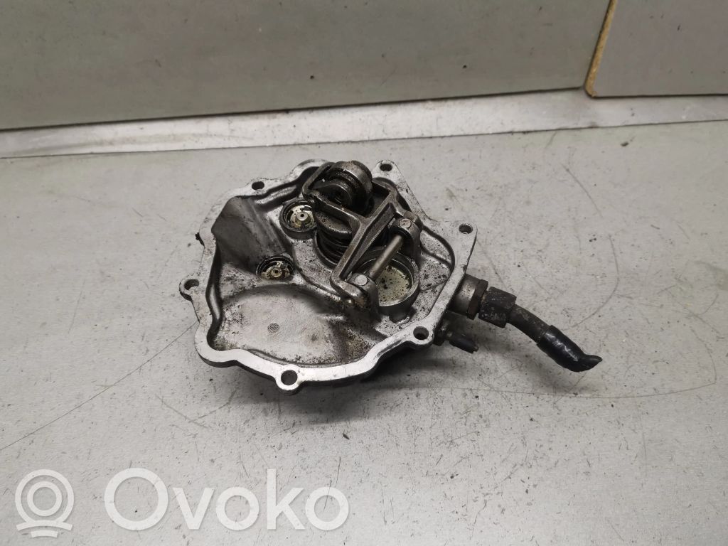 Mercedes-Benz C W202 Vacuum pump 