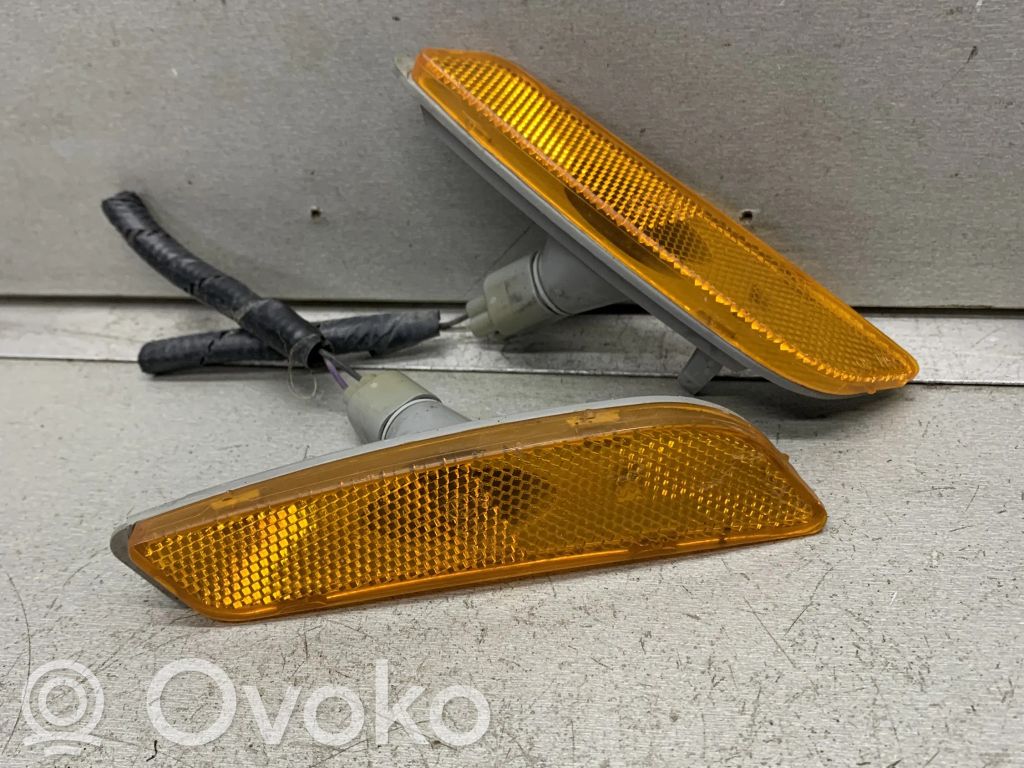 Cadillac CTS Front bumper turn signal 