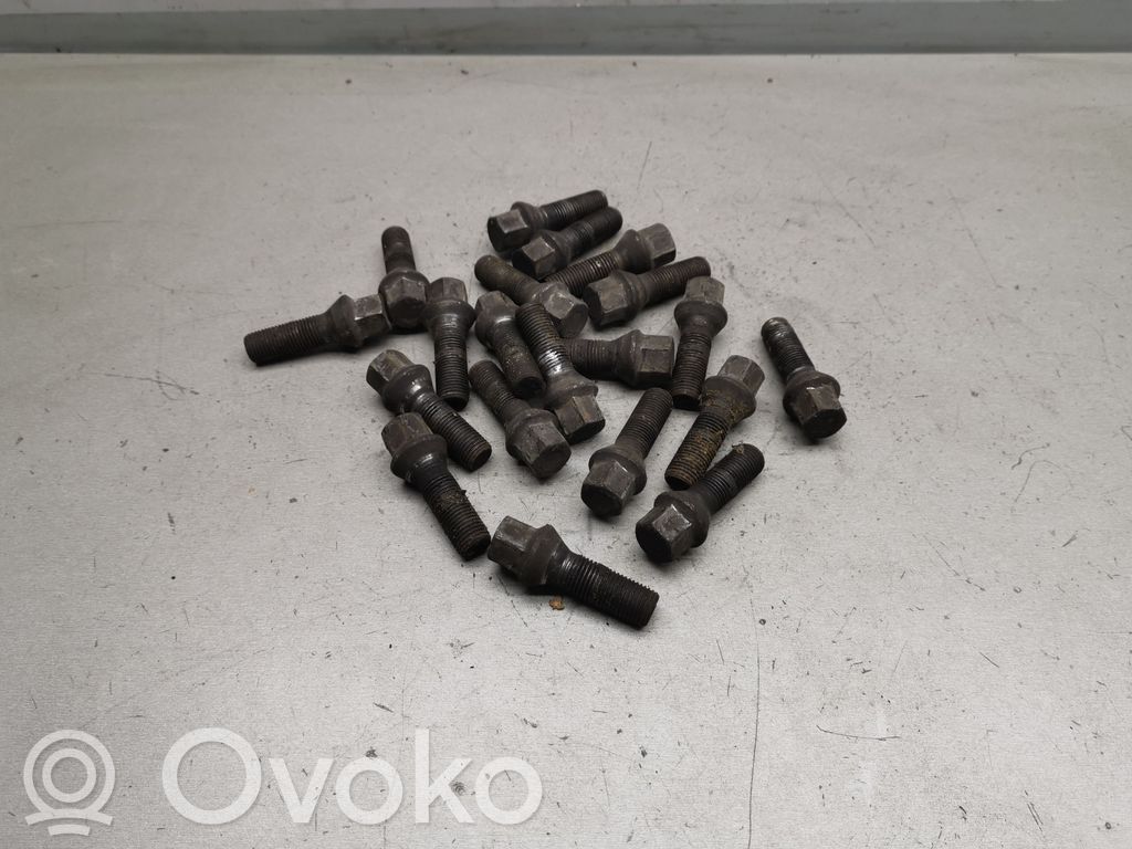Nuts/bolts