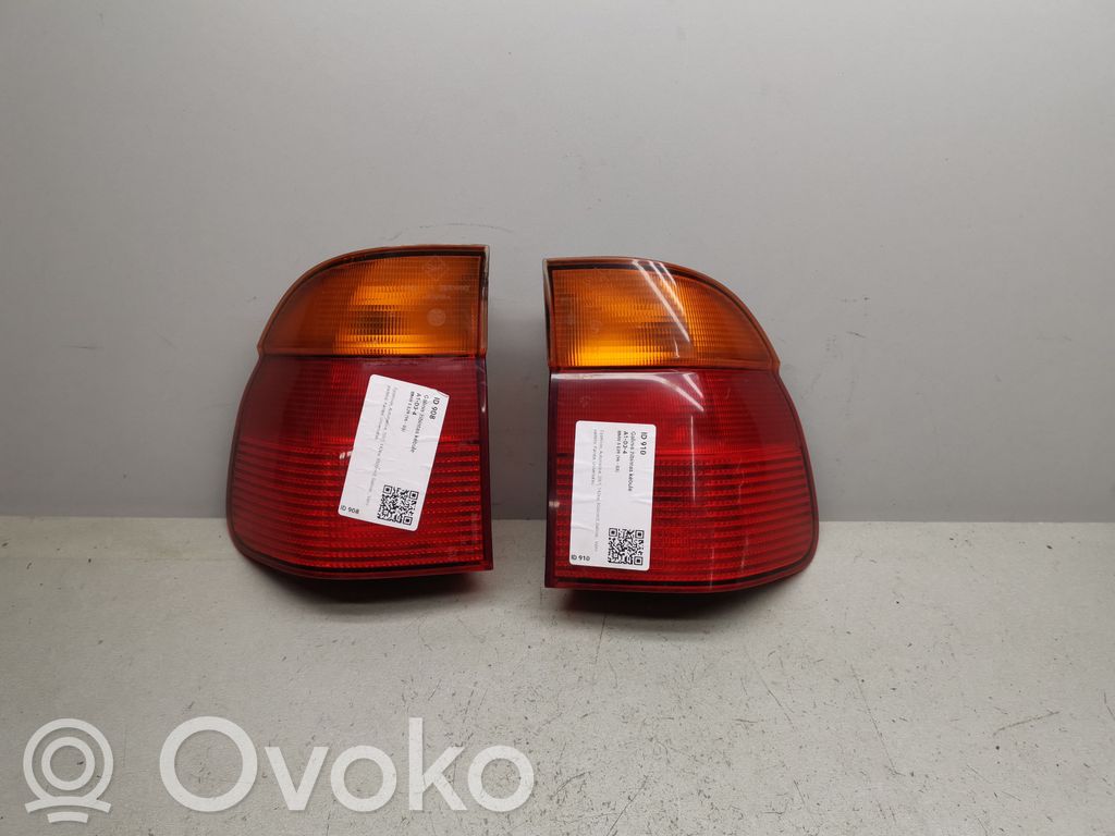 Rear/tail lights set   8361672