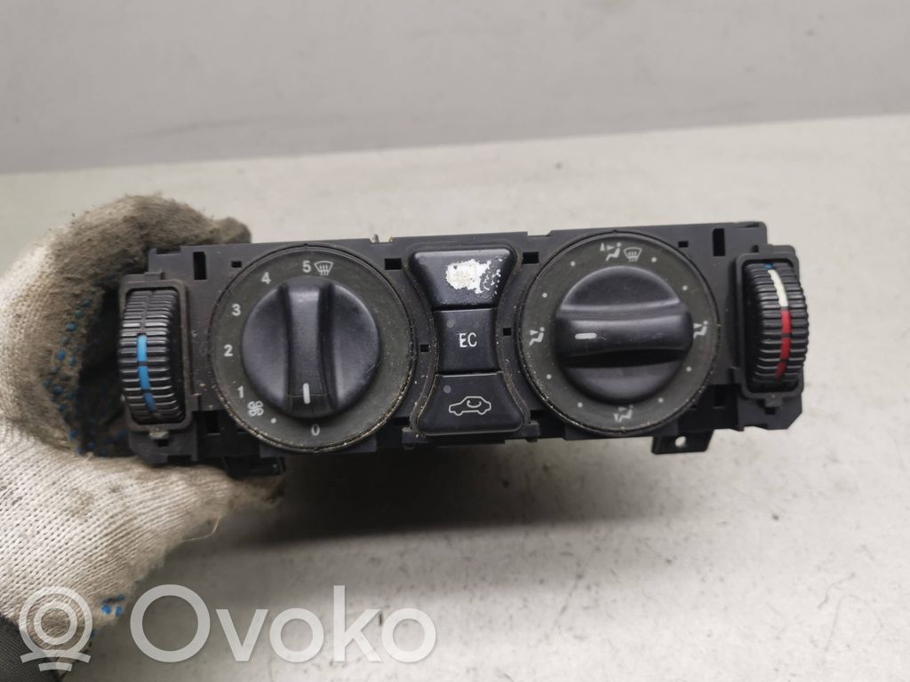 Mercedes-Benz C W202 Unitate control climatizare 