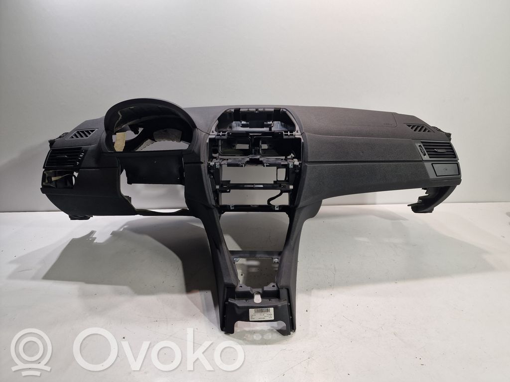 Dashboard   393597S