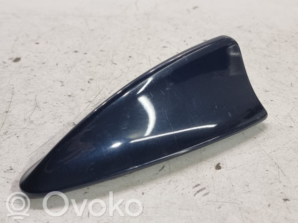 BMW 5 E60 E61 Osłona anteny dachowej GPS 