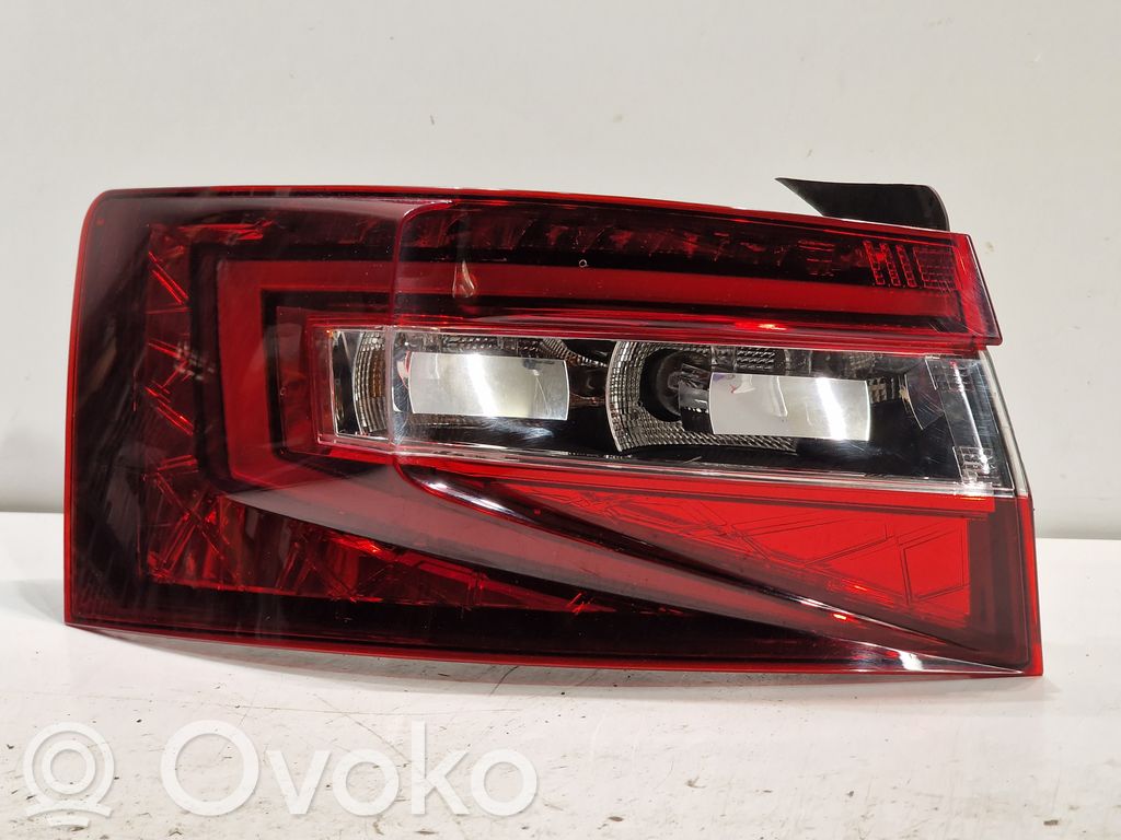 Skoda Superb B8 (3V) Lampa tylna 