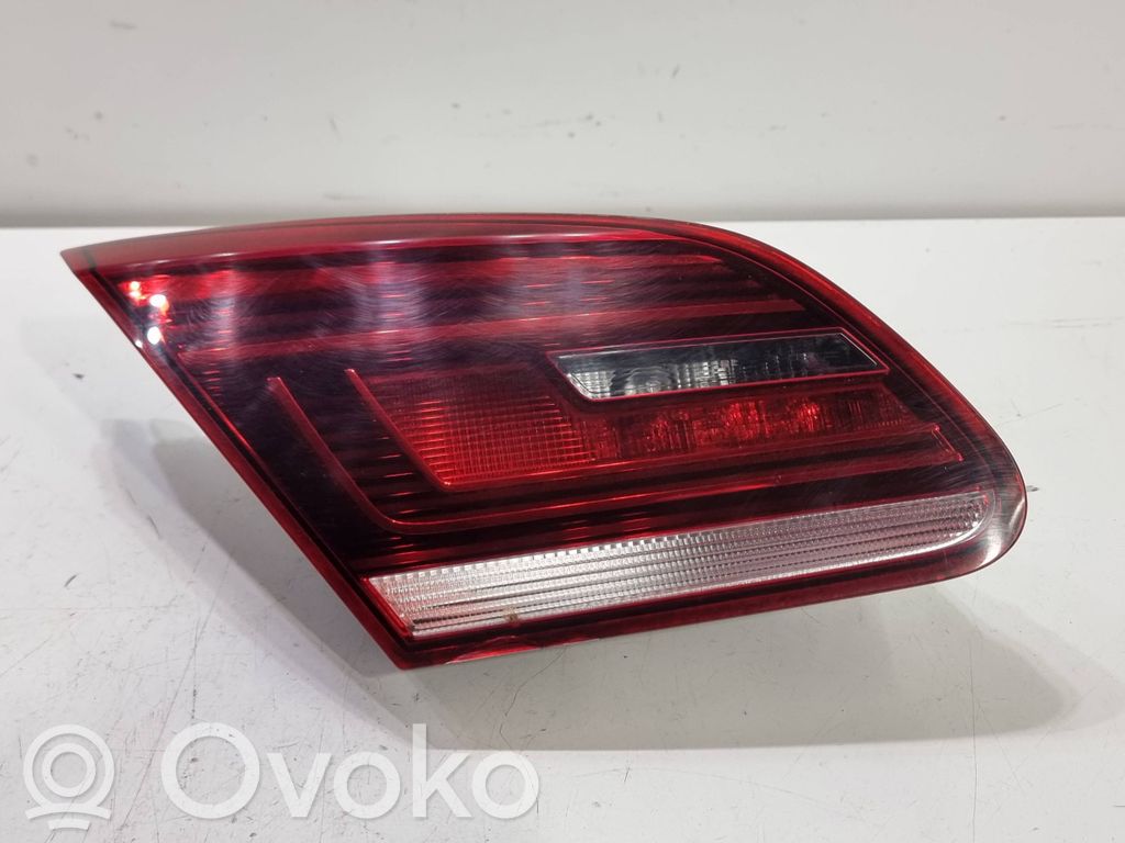 Lampy tylnej klapy bagażnika   3C8945307Q,81180102,3C8945307P,3C8945307S