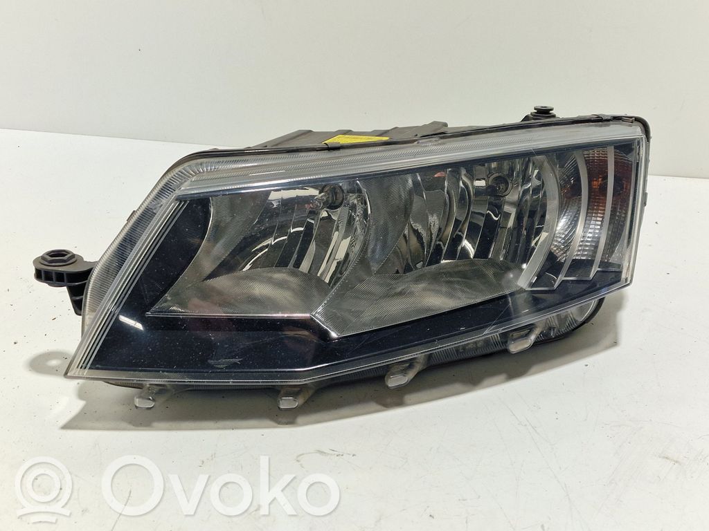 Skoda Octavia Mk3 (5E) Lampa przednia 