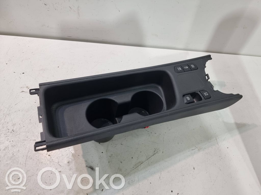 Toyota Yaris Cross Becherhalter Getränkehalter Cupholder vorne 