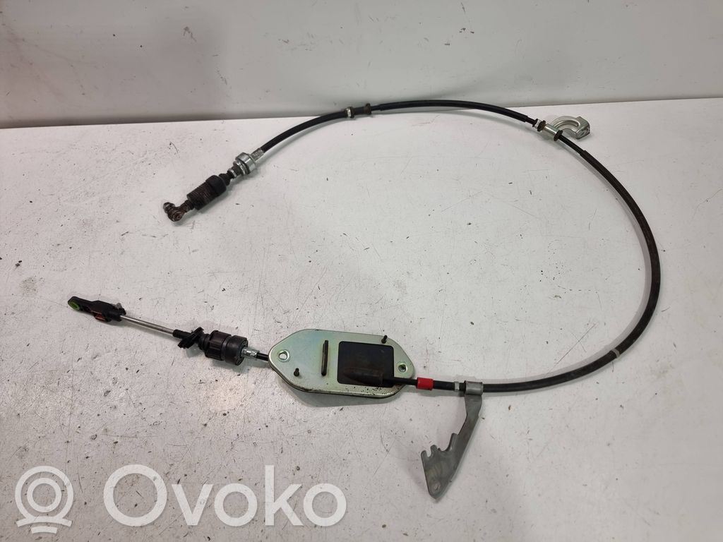 Toyota Yaris Cross Linka zmiany biegów 