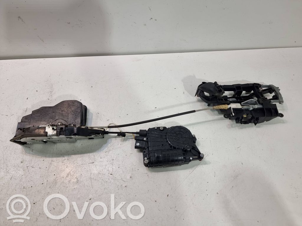 BMW 7 F01 F02 F03 F04 Silniczek dociągania drzwi przednich 