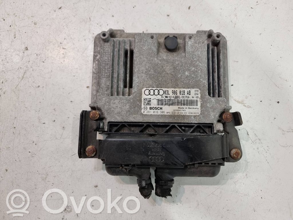 Audi A3 S3 8P Engine control unit/module 