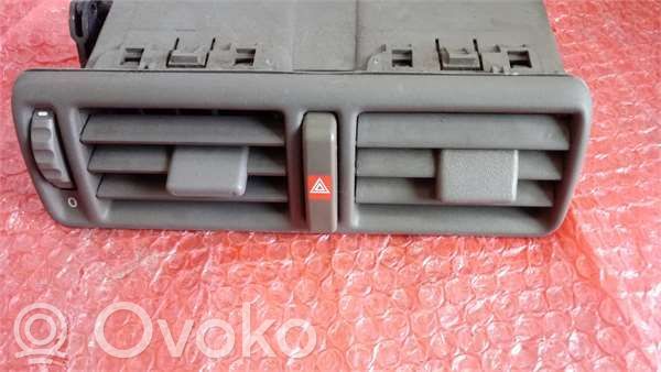 Opel Vectra A Rejilla de ventilación central del panel 