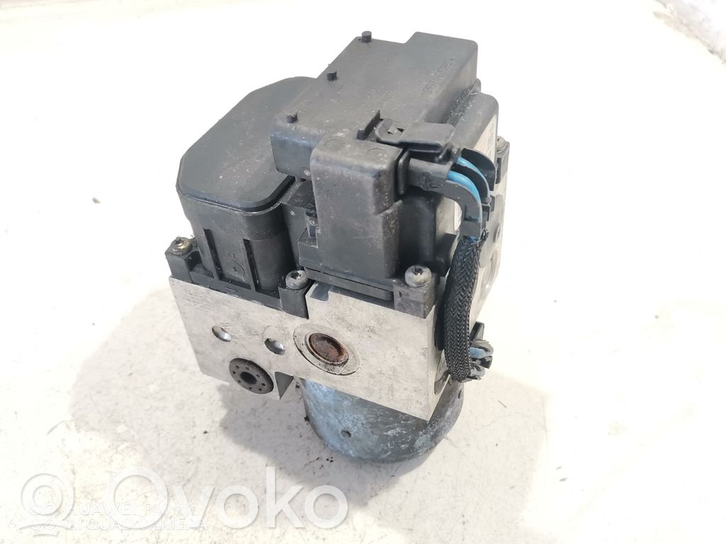 Nissan Primera ABS-pumppu 