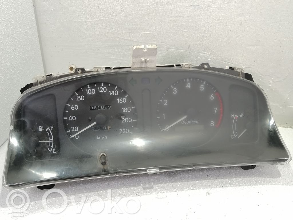 Toyota Corolla E110 Nopeusmittari (mittaristo) 